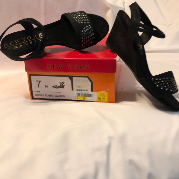 New York Transit Sz 7M 2.75” heels with open toe. - Picture 2 of 3